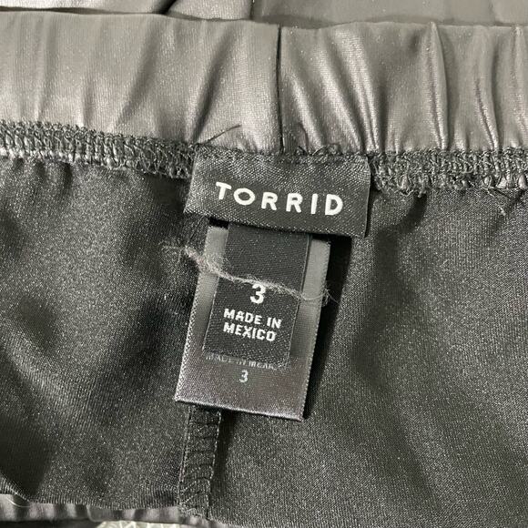 Torrid Women's Plus Size Black Faux Leather High Rise Leggings - Size 3 (3X) - Picture 4 of 8